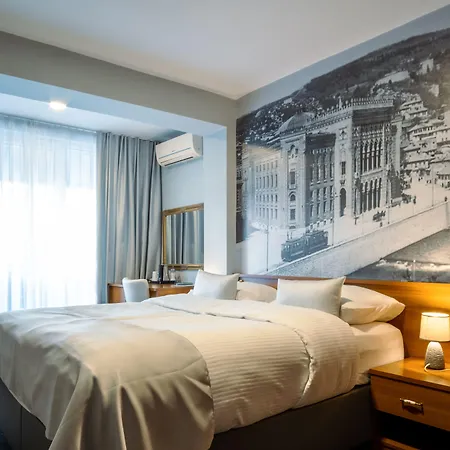 Πανσιόν Harmony - Panoramic View & Free Parking 4*
