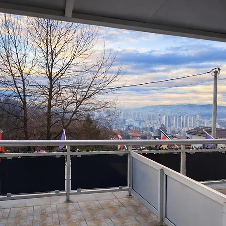 Πανσιόν Harmony - Panoramic View & Free Parking 4*