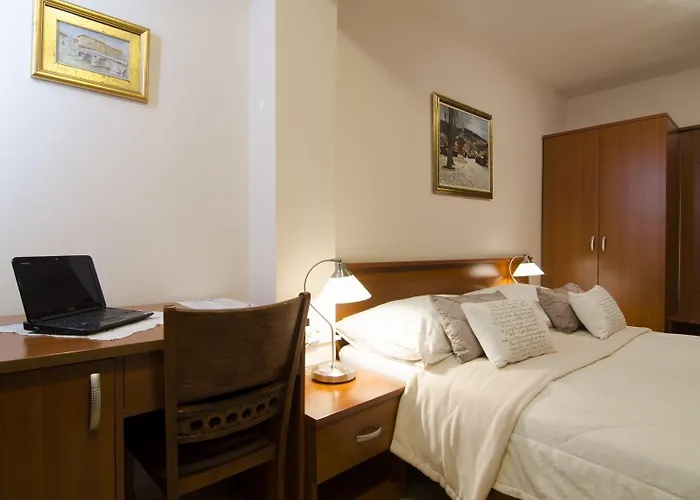 ゲストハウス Harmony - Panoramic View & Free Parking サラエヴォ