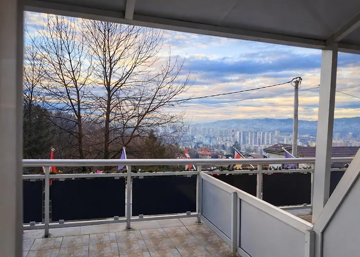 ゲストハウス Harmony - Panoramic View & Free Parking 4*